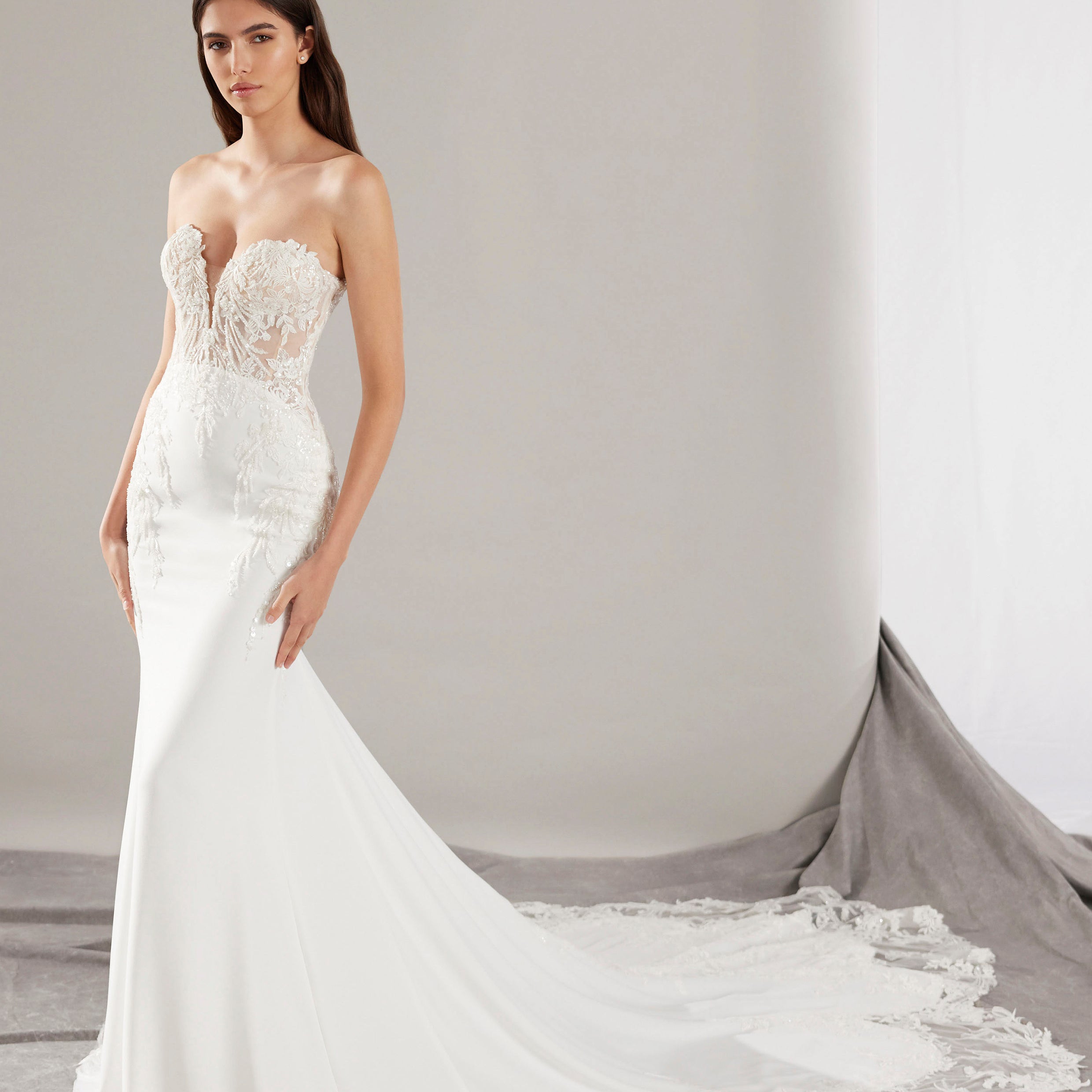 Bale Elhanovias Pronovias