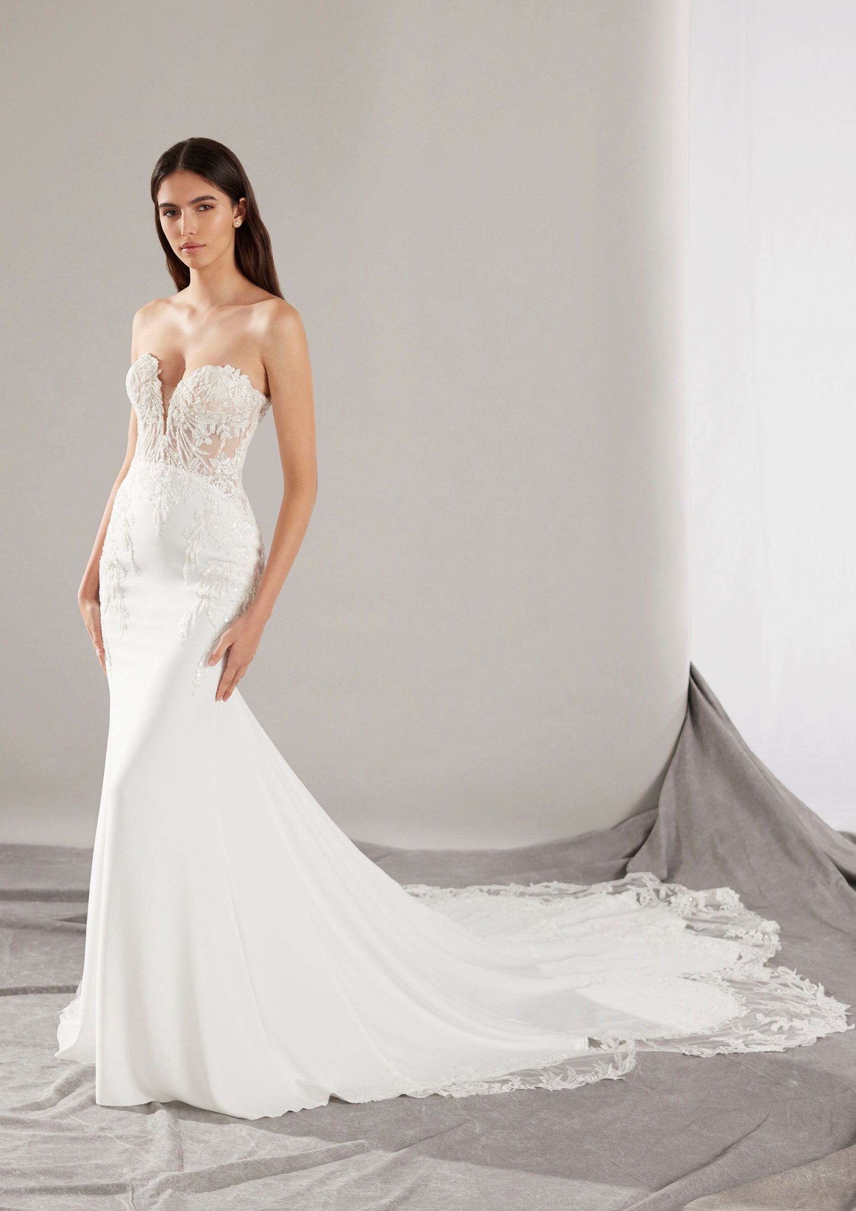 Bale Elhanovias Pronovias