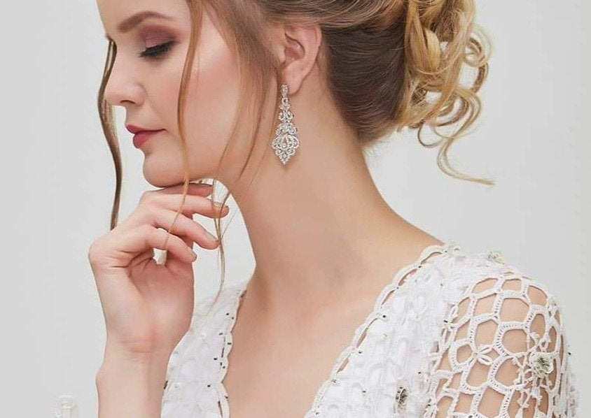 Bertha Yanama - ELHAnovias - Maquillaje y peinado