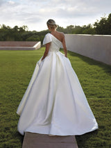 NICOSIA - ELHAnovias - Pronovias