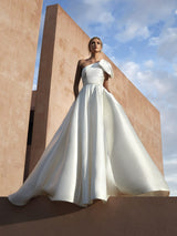 NICOSIA - ELHAnovias - Pronovias